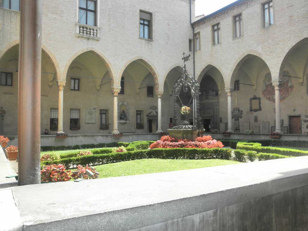 Claustro de la Basilica de Sant Antonio- Padua- Italia