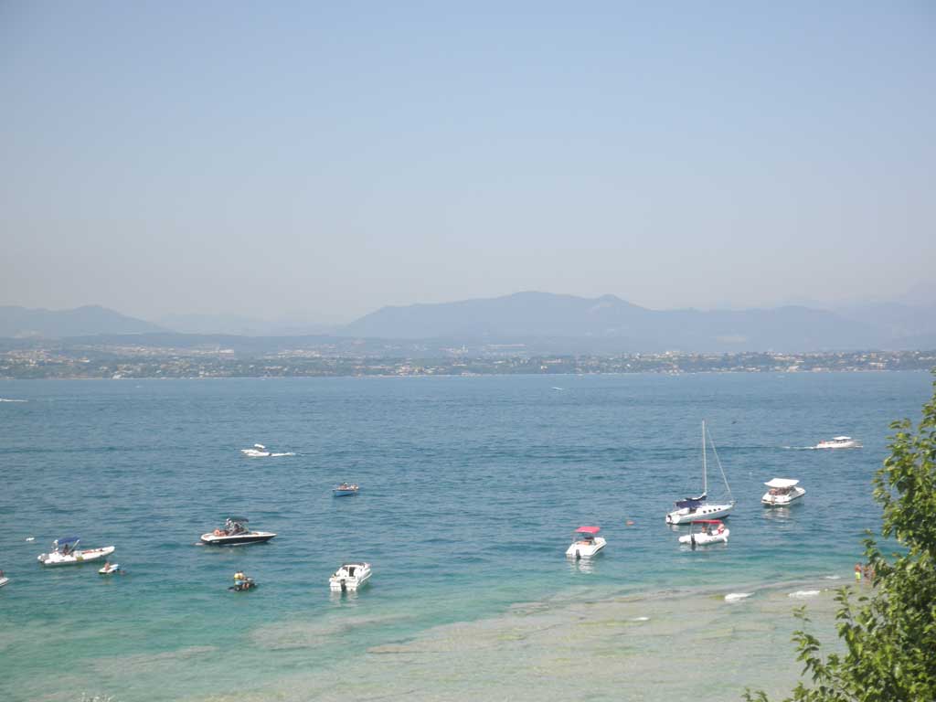 Practica deportiva acuática en el Lago di Garda