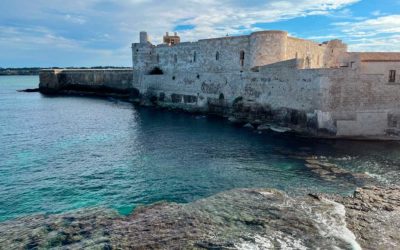 Puerta Marina y Castillo Maniace, dos fortalezas con encanto en Siracusa – Italia